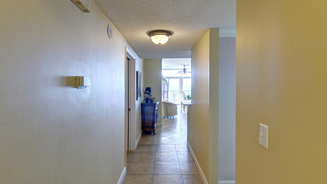 03_Entryway_02