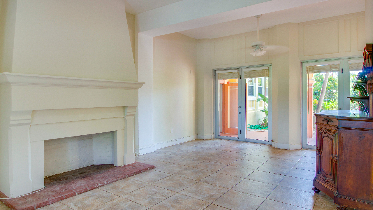 Grand-Course-Condo-#18-02