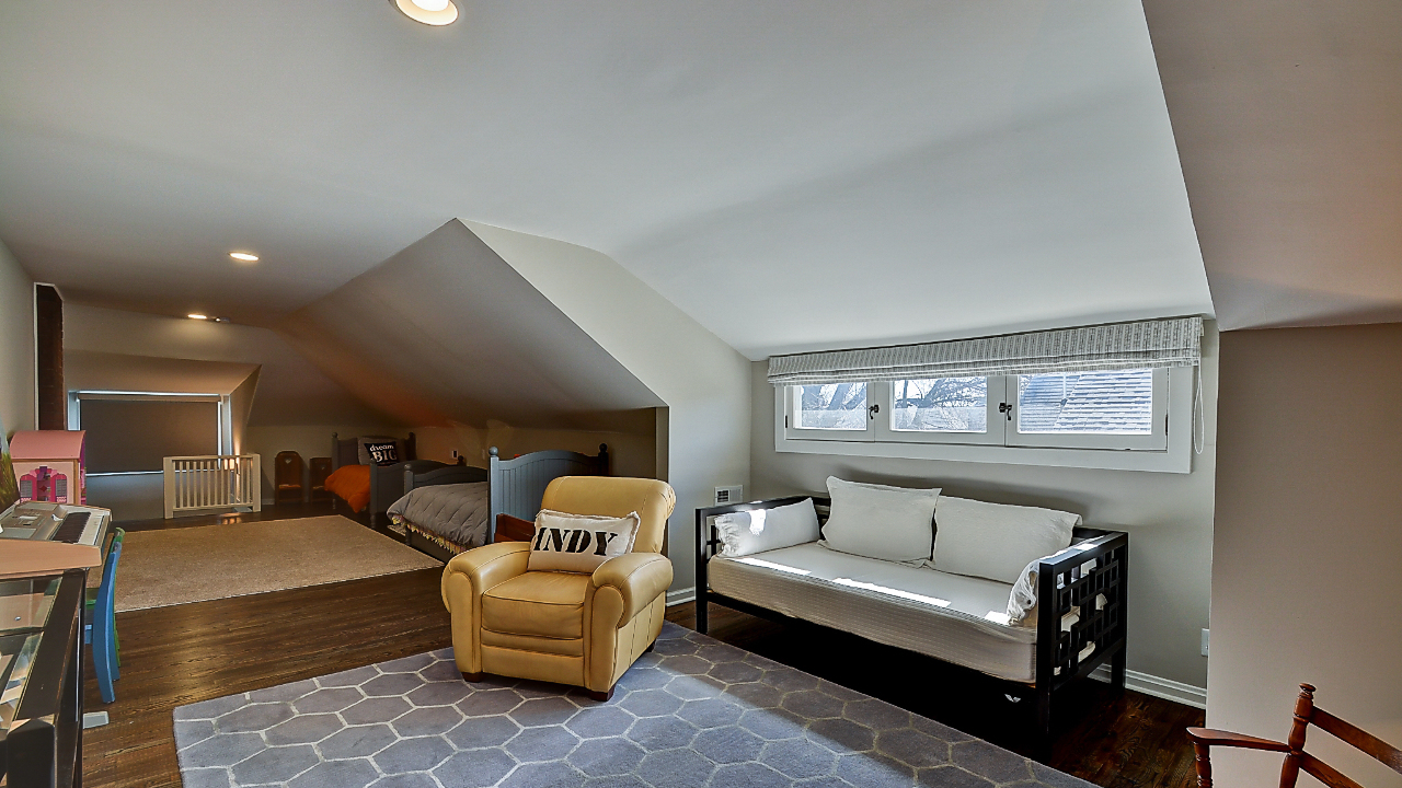 01Real-Estate01 copy