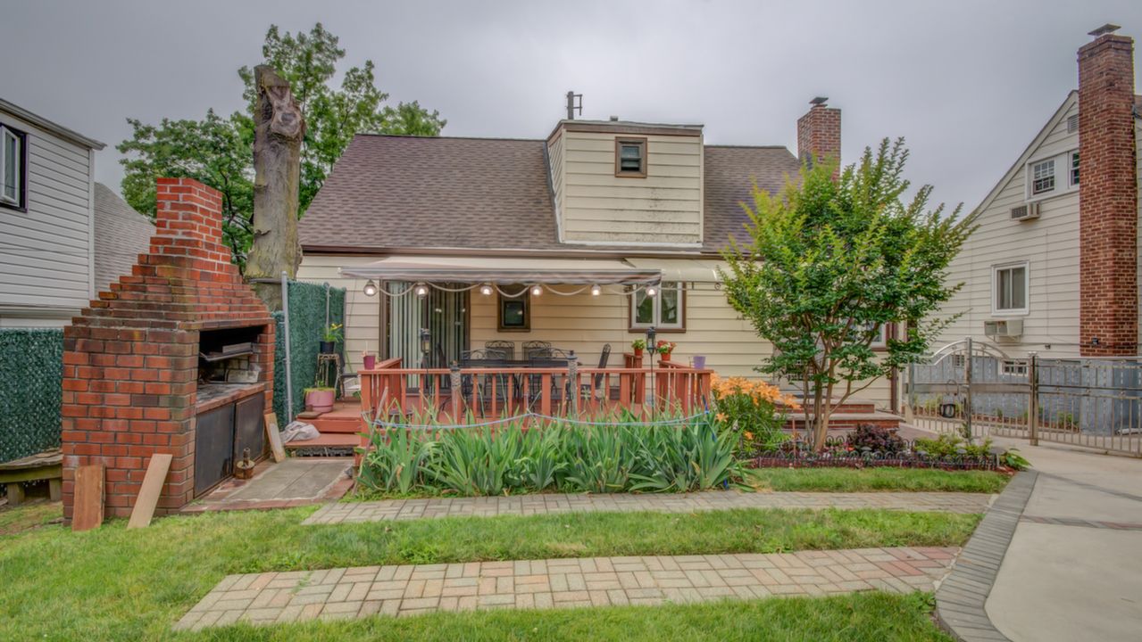 53-25 Marathon, Little Neck, NY, 11362 Scene 4