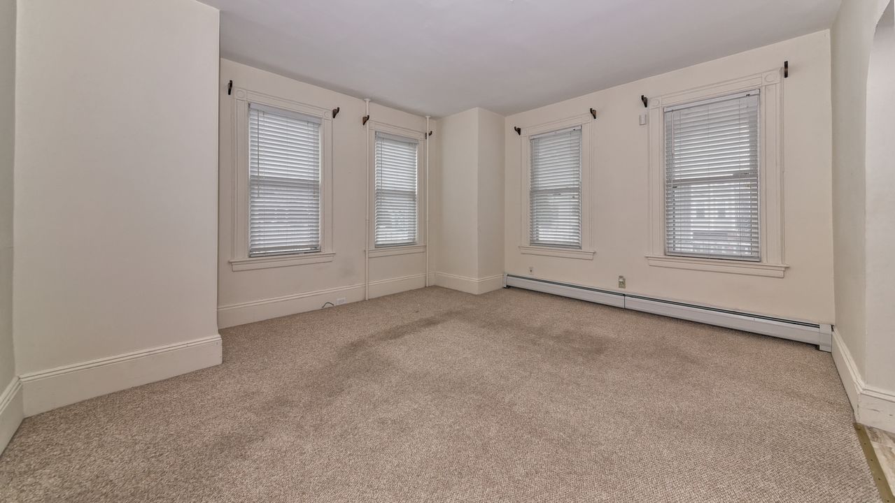 1st Flr Living Room