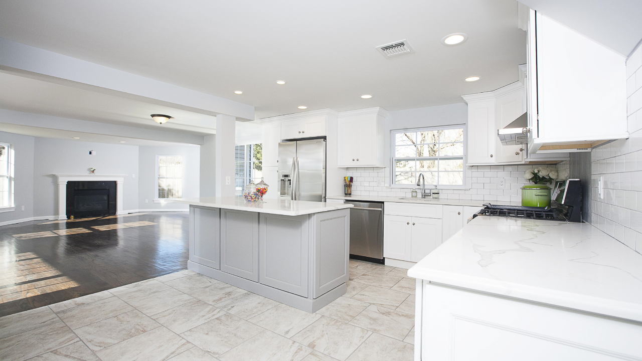 7 Kuebler Street, Blue Point, NY, 11715 Scene 2