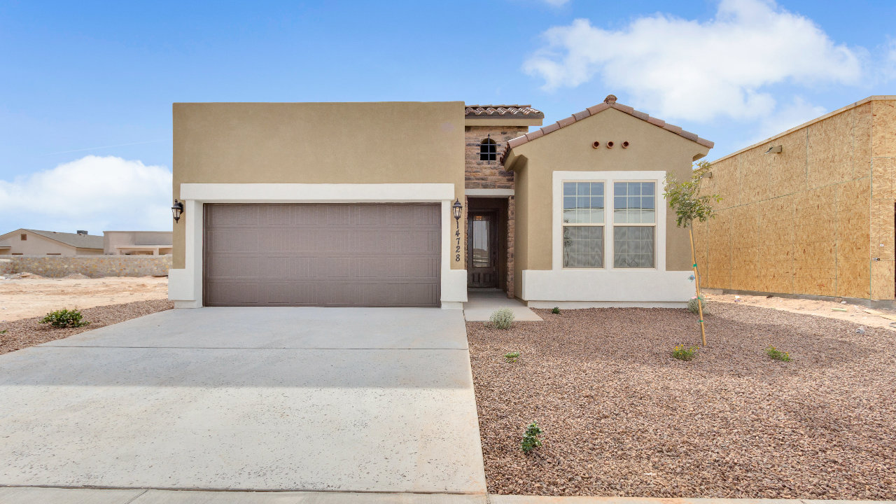 14728 David Latin, El Paso, TX, 79938 Scene 1