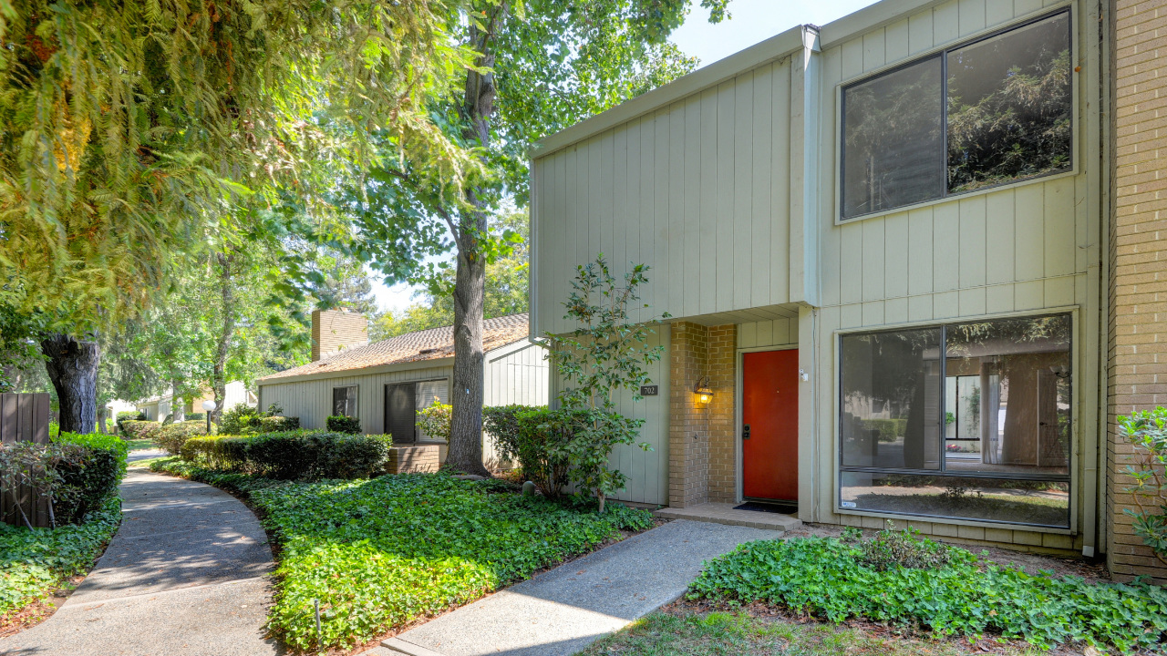 702 Elmhurst Cir., Sacramento, CA, 95825 Scene 3