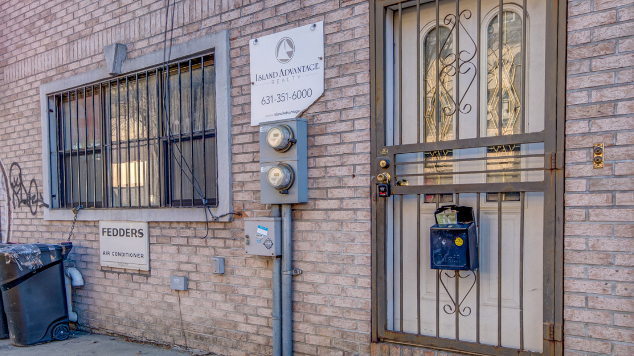 360 Wilson Ave, Brooklyn, NY, 11221 Scene 1