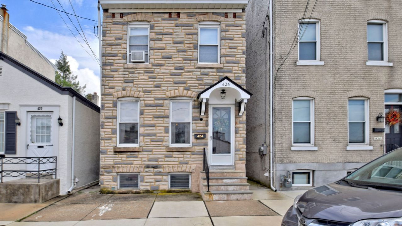 434 Ford St, Bridgeport, PA, 19405 Scene 1