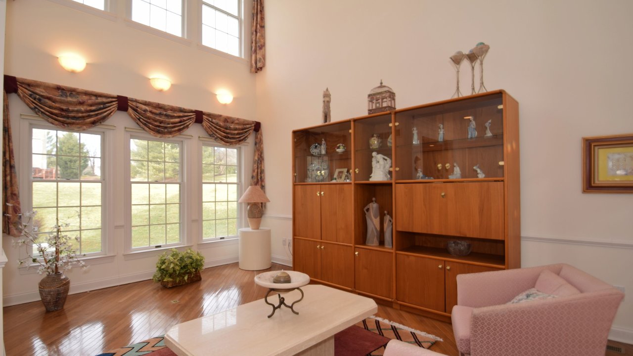 203 Saint Andrews Ct, Blue Bell, PA, 19422 Scene 2