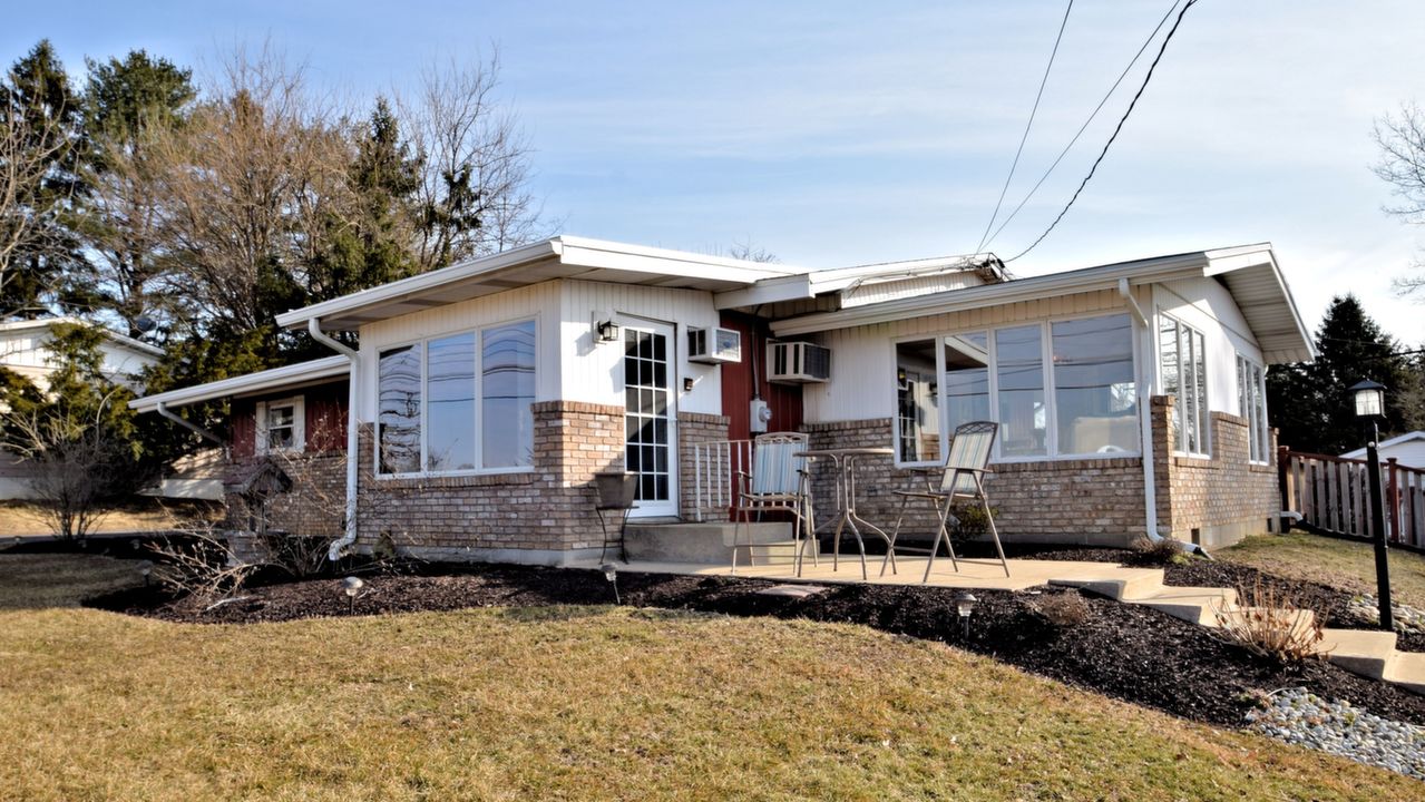 1009 Mitman Rd, Easton, PA, 18040 Scene 1