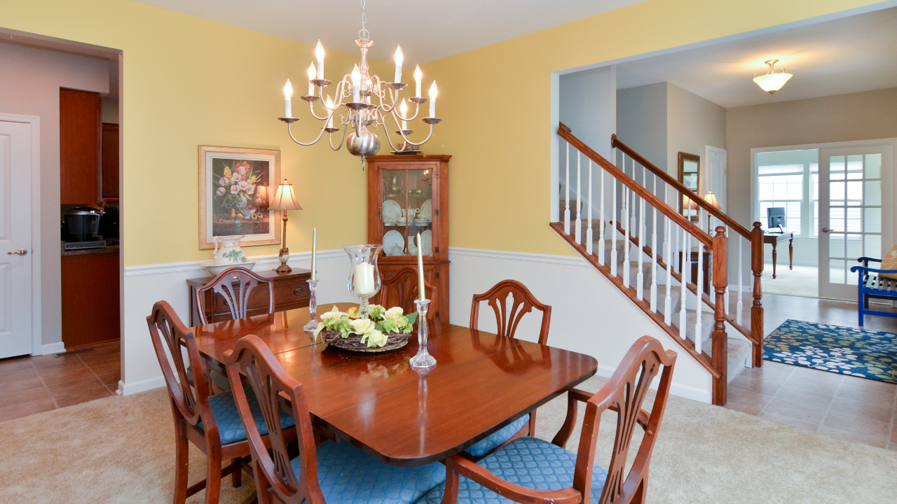 Dining Room Entry