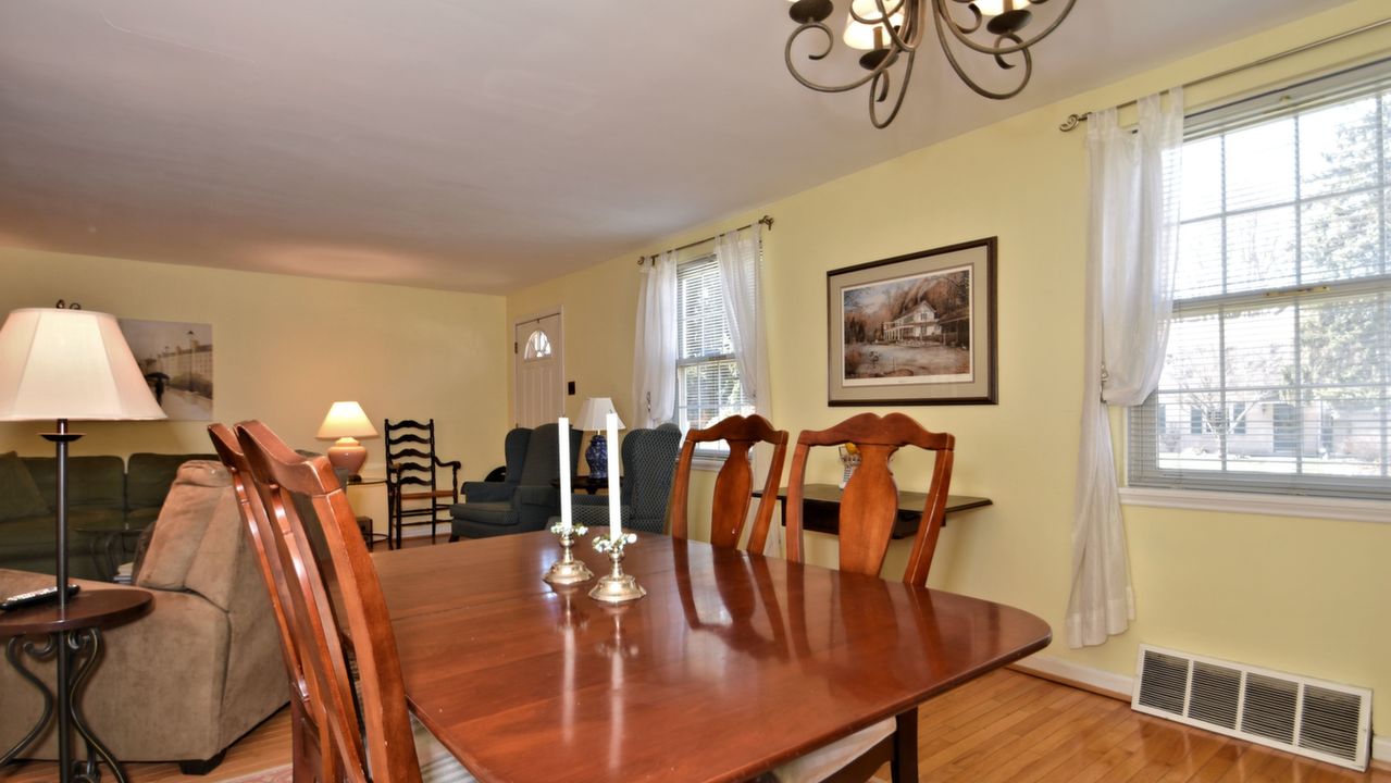 4045 Friends Ln, Plymouth Meeting, PA, 19462 Scene 3