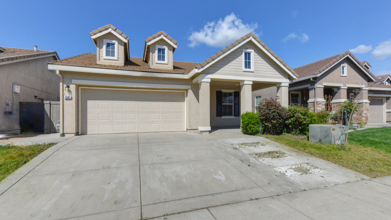 1641 Vosspark Way, Sacramento, CA, 95835 Scene 3