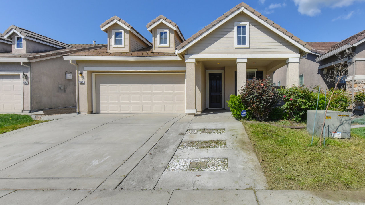 1641 Vosspark Way, Sacramento, CA, 95835 Scene 1