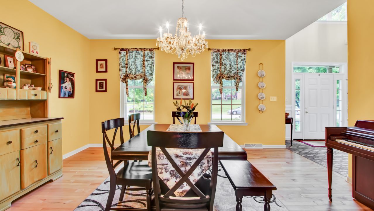 100 Ridgewood Road-4