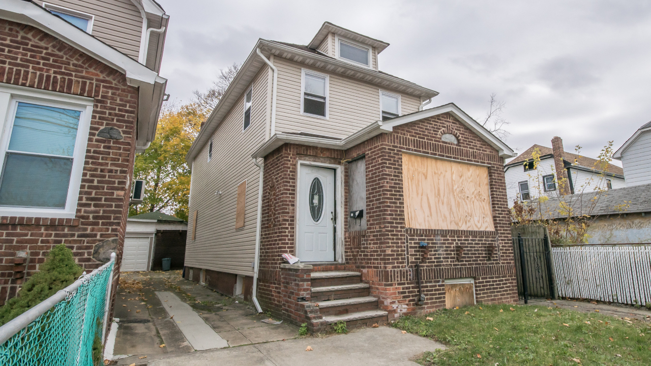 118 47 218th St, Cambria Heights, NY, 11411 Scene 2