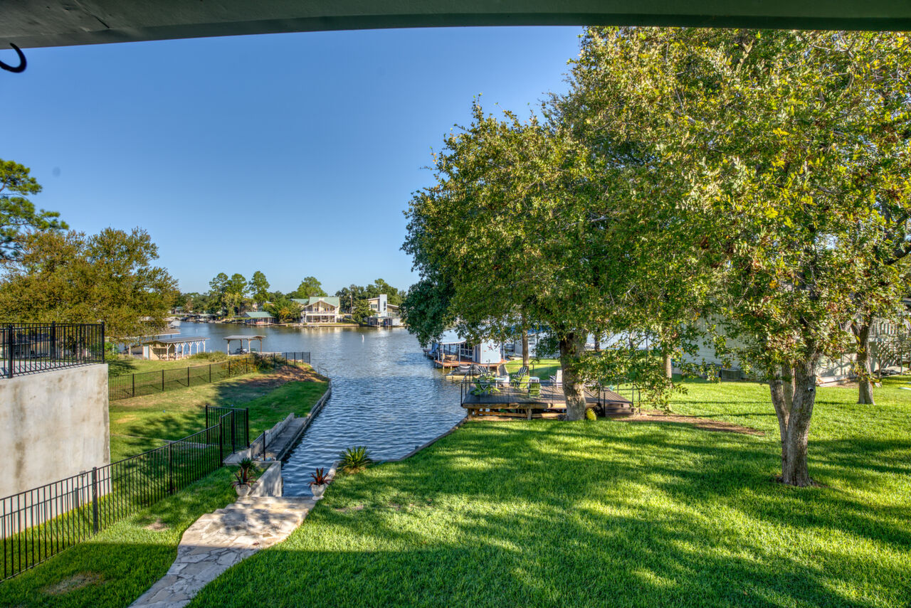 301 Lake Terrace, Sunrise Beach, TX, 78643 Scene 4