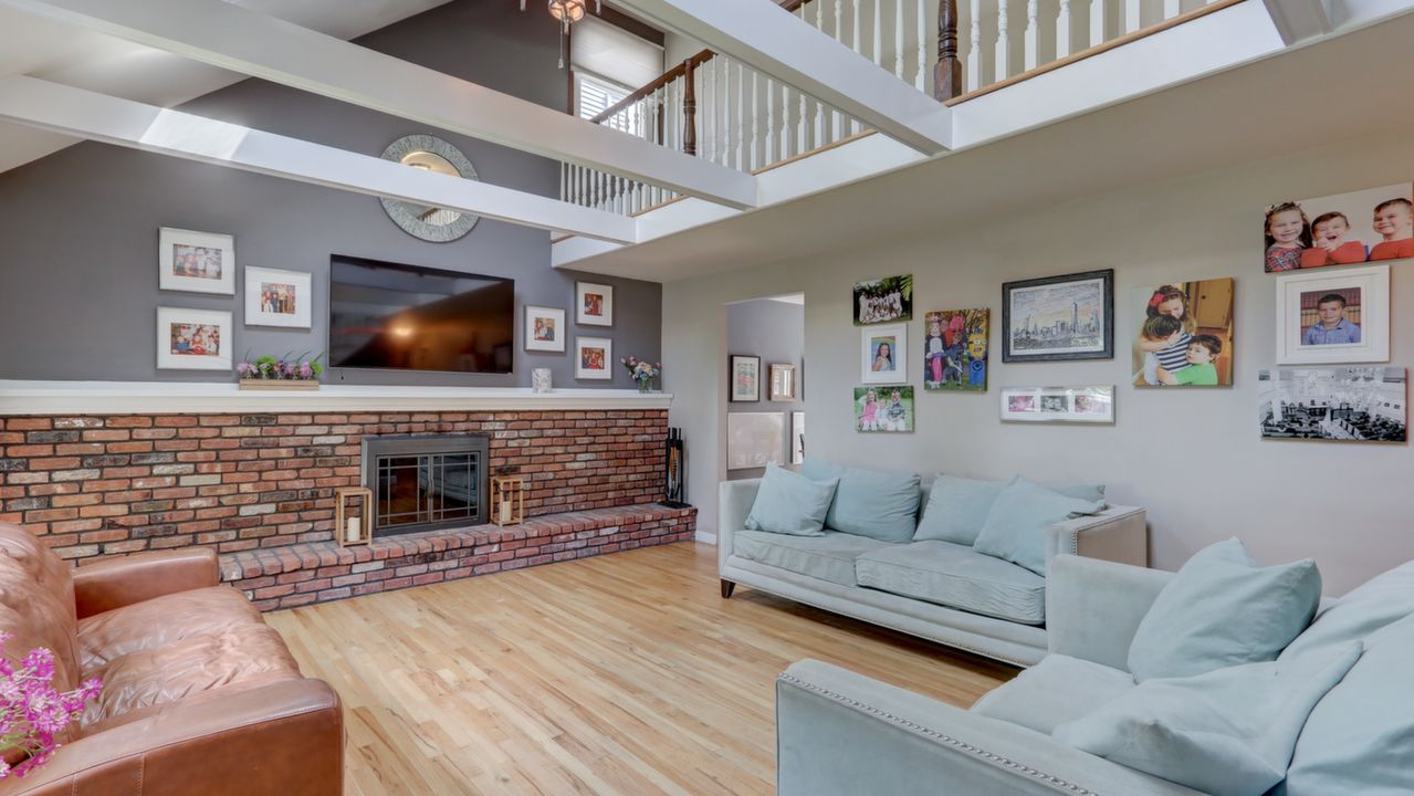 24 Forester Ct, Northport, NY, 11768 Scene 3