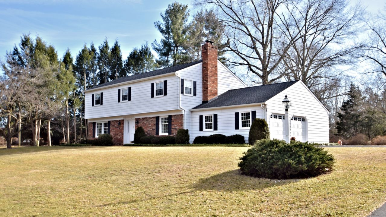 4 Orchard Rd, Washington Crossing, PA, 18977 Scene 1