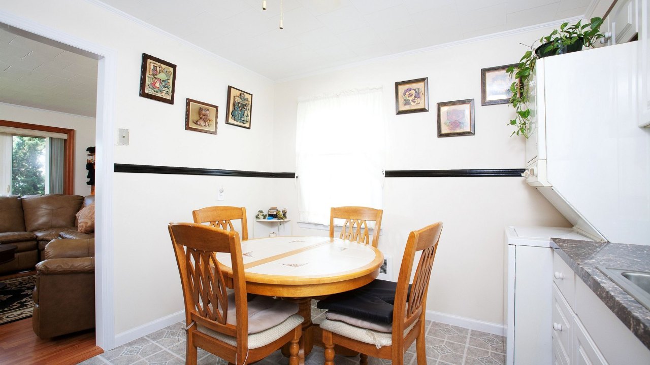 685 Guy Lombardo Avenue, Freeport, NY, 11520 Scene 3