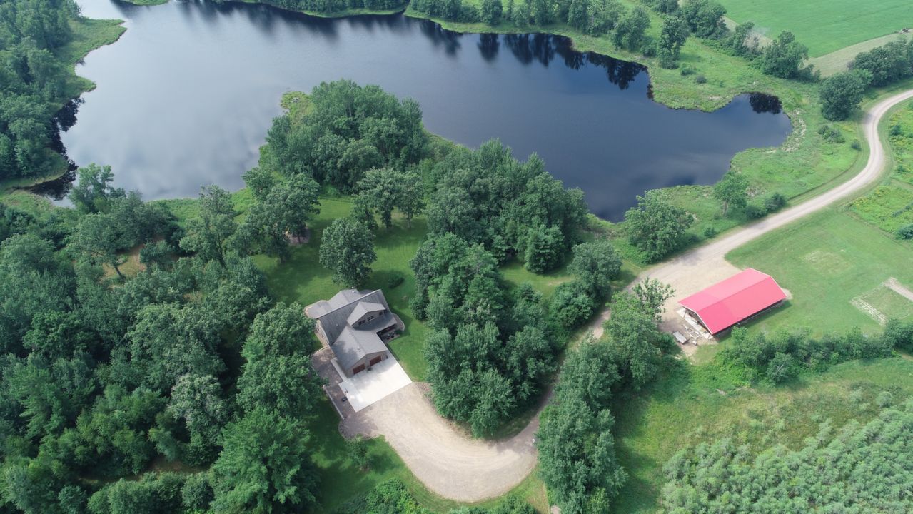 great views overlooking your private pond