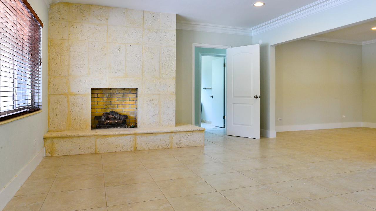 9898-SW-32nd-St-02