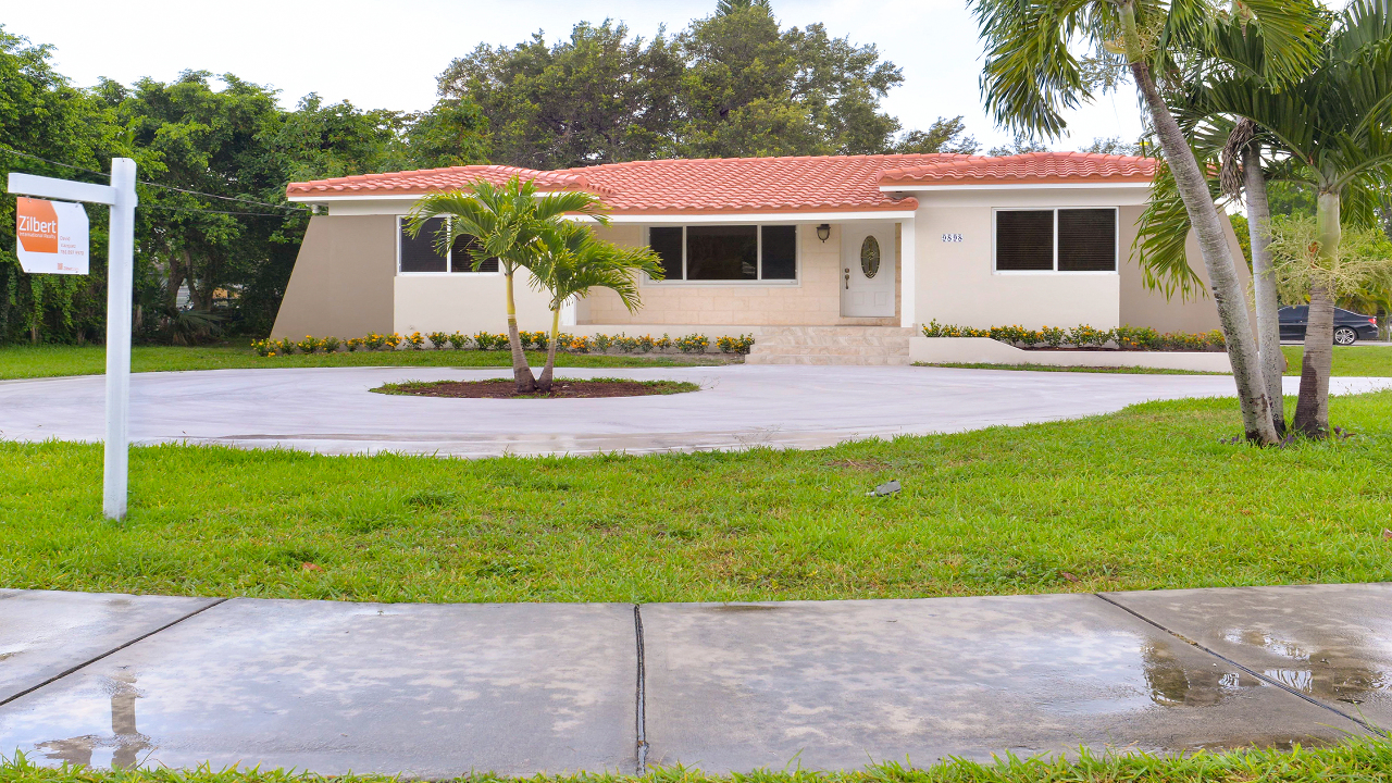 9898-SW-32nd-St-01