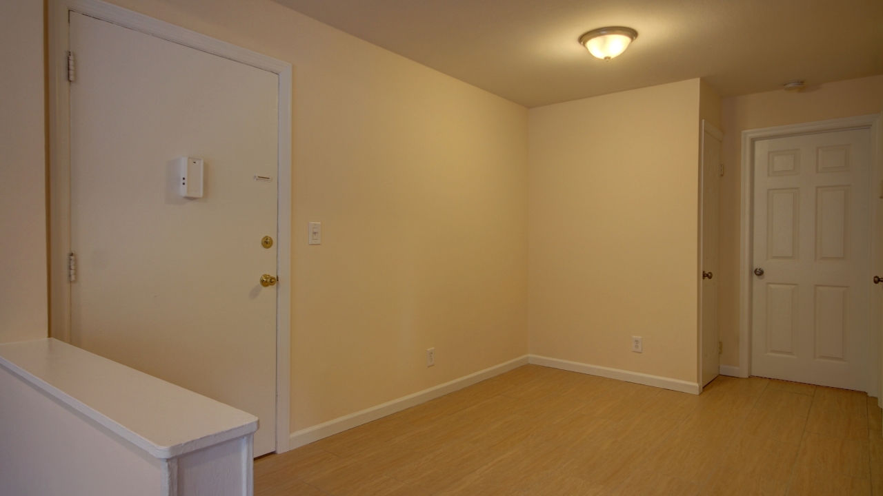 Foyer-Dining Room