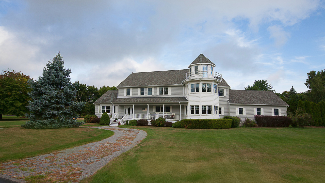 225 Harper Road, Southold, NY, 11971 Scene 1