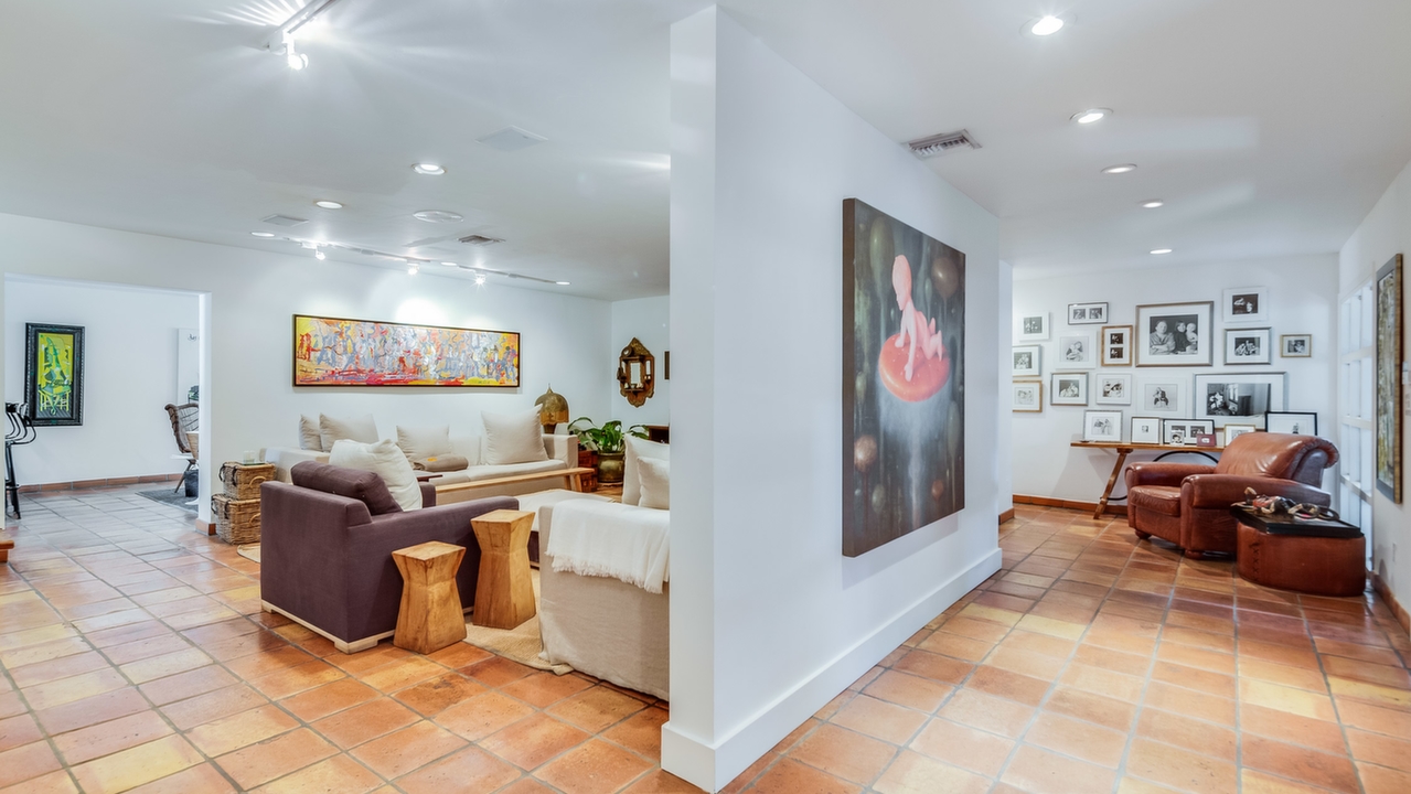 3601-N-Prospect-Dr-02