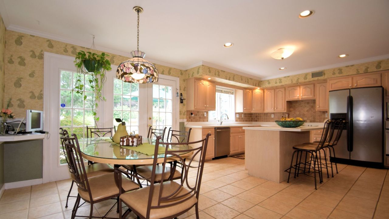 1045 Oak Ridge Dr, Blue Bell, PA, 19422 Scene 2