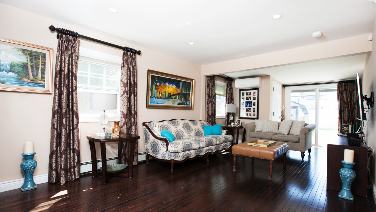 59 Acre Lane, Hicksville, NY, 11801 Scene 2